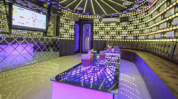 Hệ thống Phòng Hoàng Gia tại Karaoke Ione